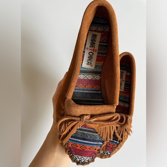 Minnetonka slip on suede shoes - Picture 2 of 12